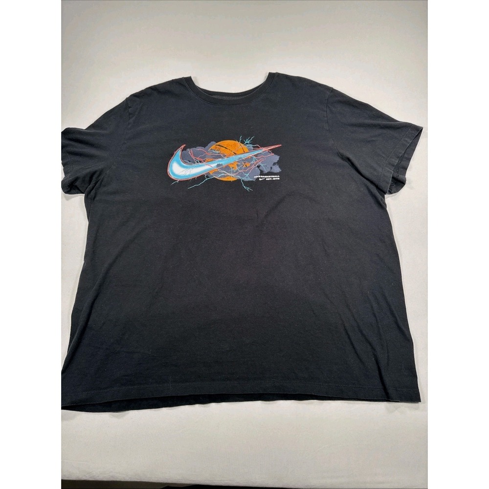 Nike Men's black graphic Nike Basketball T-shirt XXL